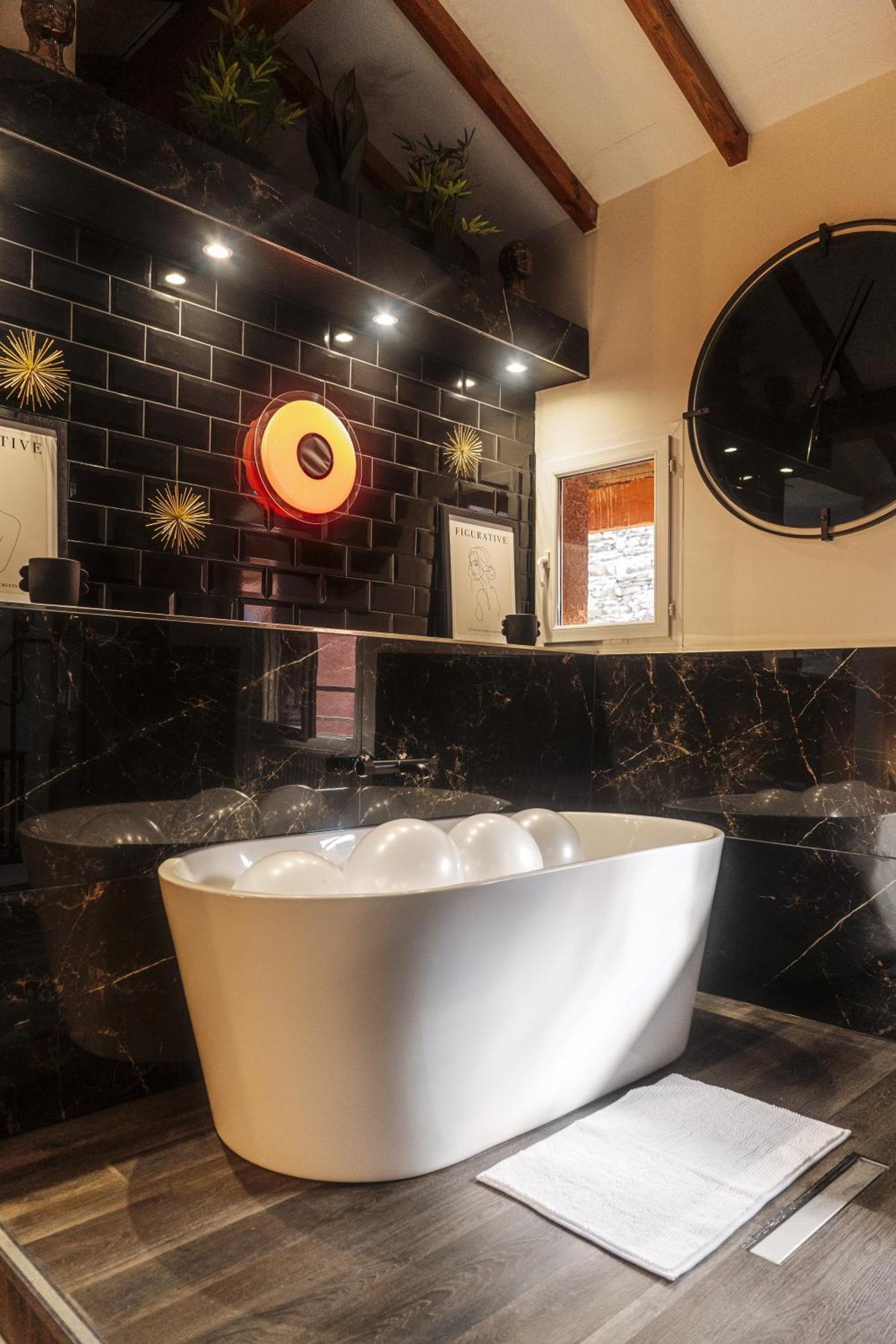 Appart Hotel Le 8 La Suite - Parking Gratuit - Mâcon Exteriör bild